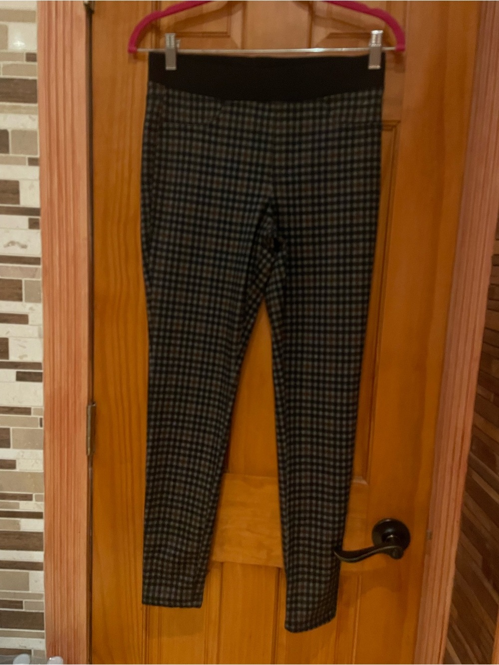 No Boundaries Black & Gray Plaid Ponte Leggings